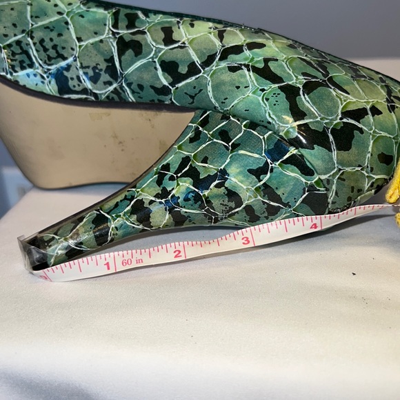 Turquoise faux snakeskin peep toe heels - Picture 9 of 10